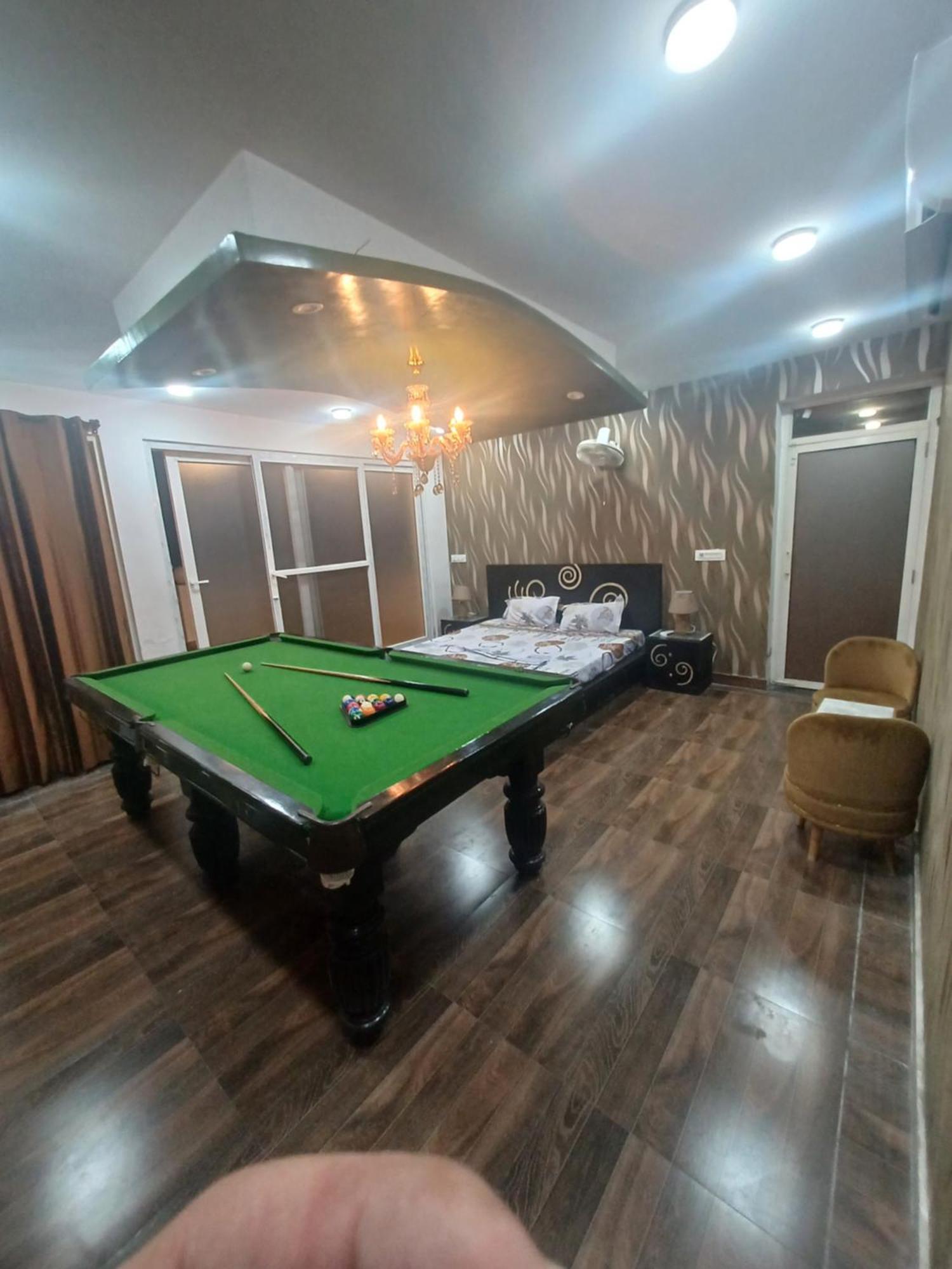 Greystone Villa, Swiming Pool , Bbq , Big Garden, Pool Table, Party Speaker, Bathtub, Kitchen, 15Mins To Golden Temple Amritsar Exterior foto